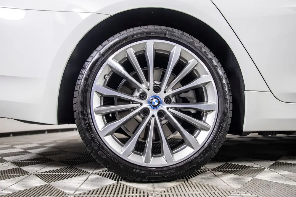 BMW 5 Series photo 42