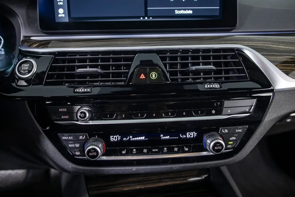 BMW 5 Series photo 27