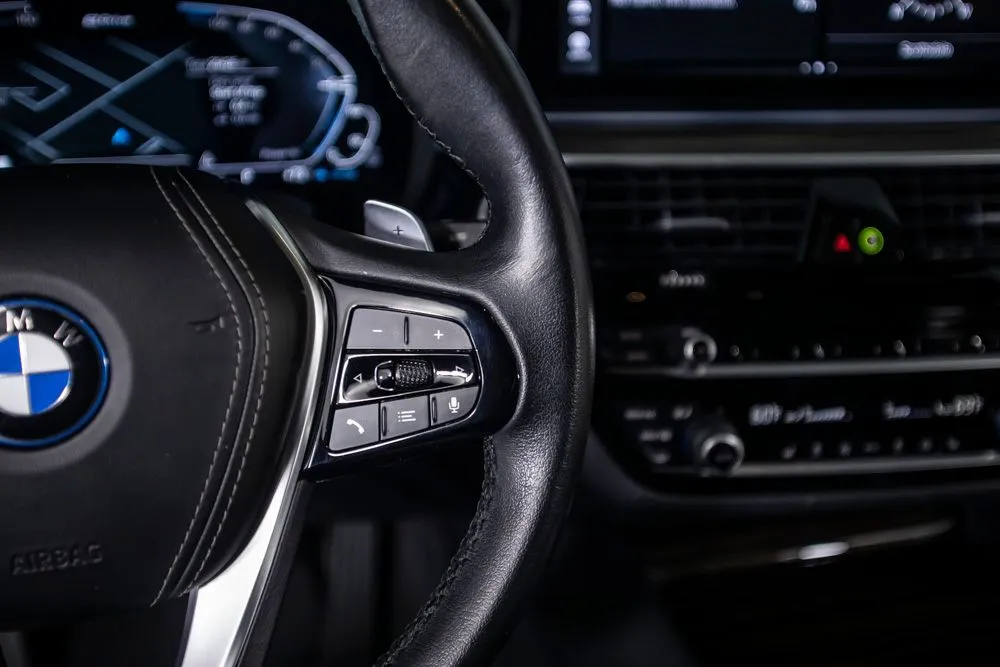 BMW 5 Series photo 39