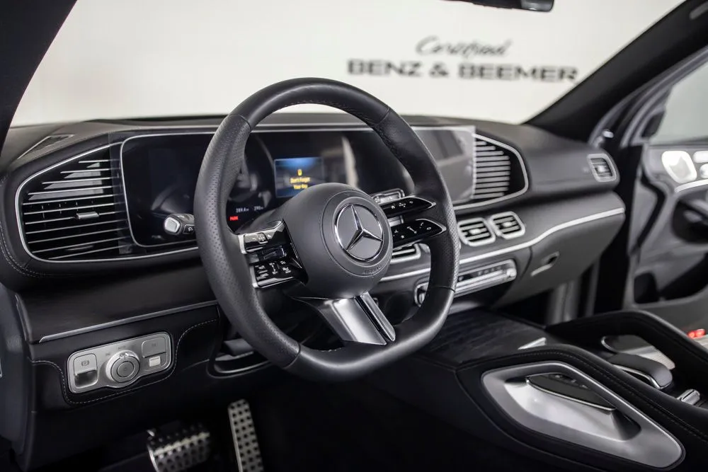 Mercedes-Benz GLS photo 25