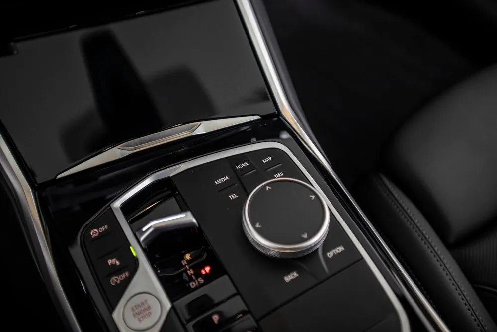 BMW 3 Series photo 33
