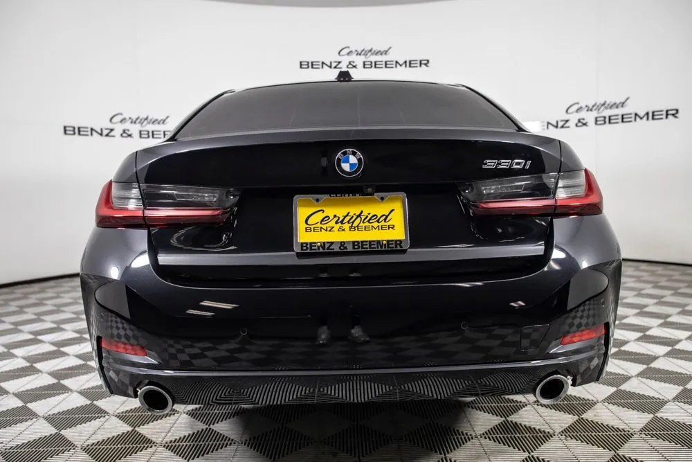 BMW 3 Series photo 7