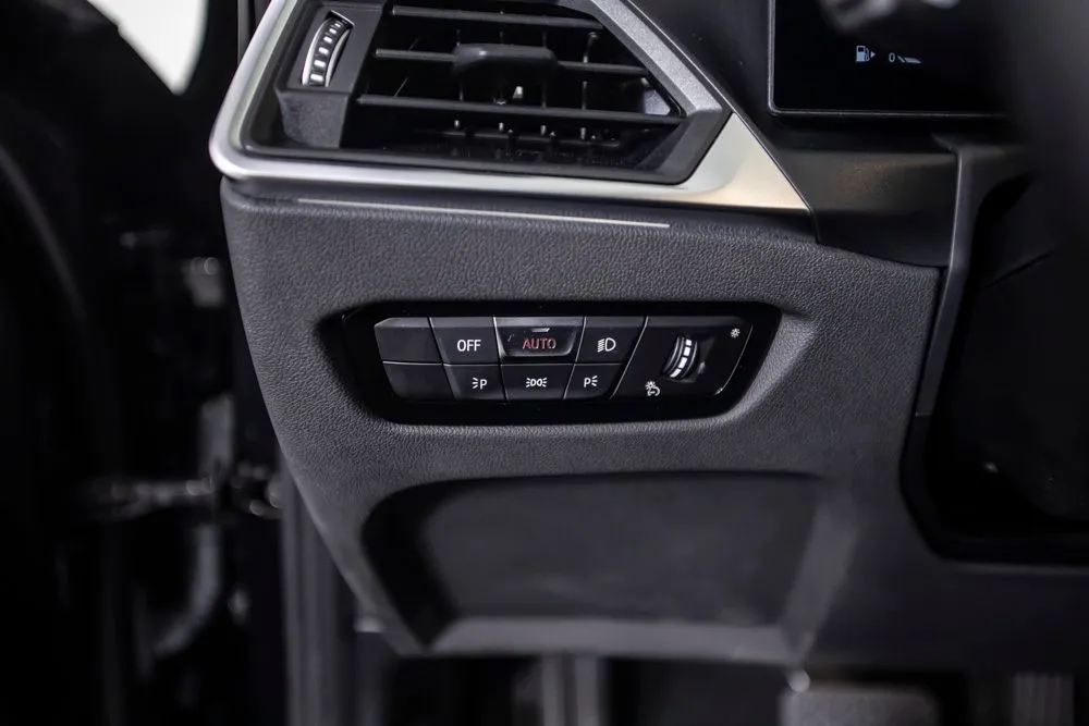 BMW 3 Series photo 35