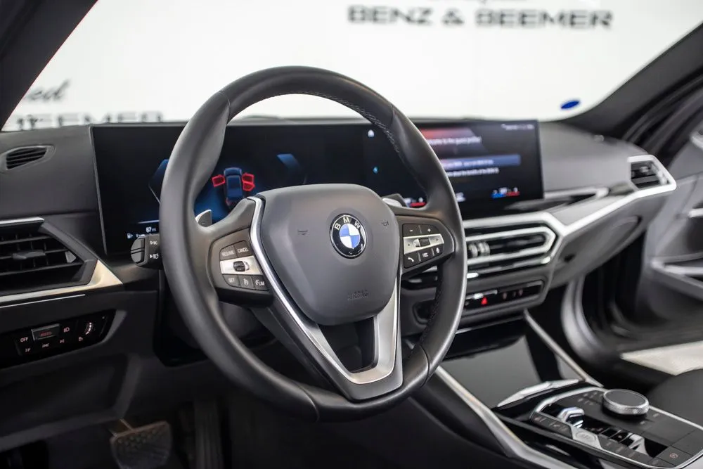 BMW 3 Series photo 21
