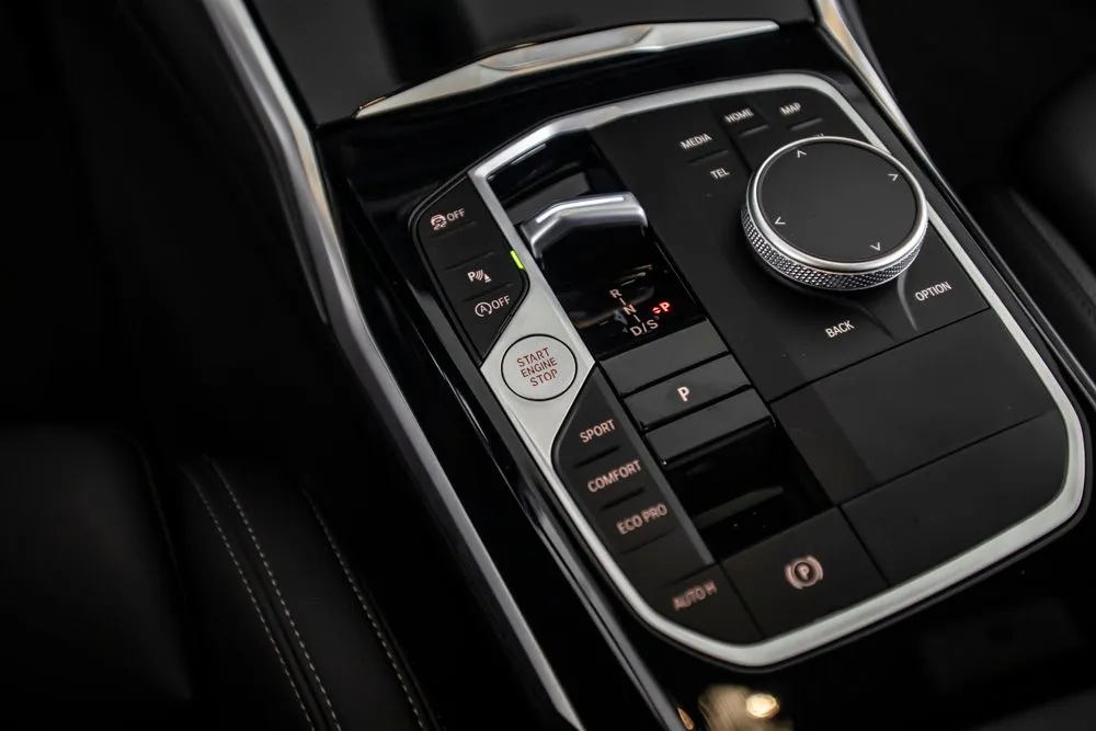 BMW 3 Series photo 34
