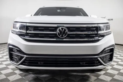 More photos of 2021 Volkswagen Atlas Cross Sport 3.6L V6 SE w/Technology R-Line at Certified Benz & Beemer, AZ