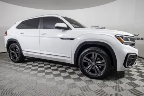 Photos of 2021 Volkswagen Atlas Cross Sport 3.6L V6 SE w/Technology R-Line for sale in Scottsdale, AZ at Certified Benz & Beemer