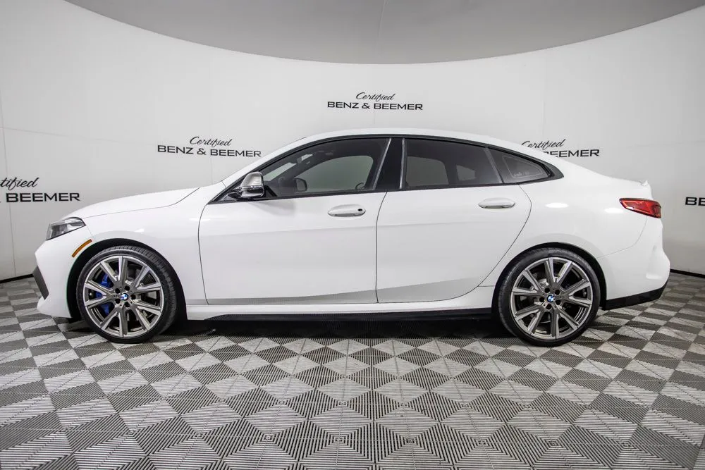BMW 2 Series photo 10