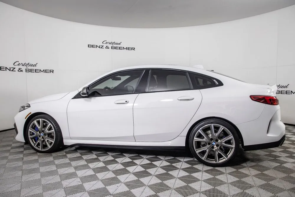 BMW 2 Series photo 11