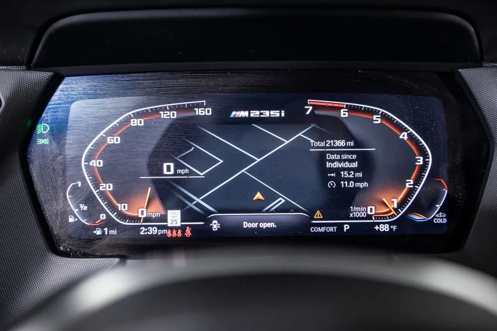 BMW 2 Series photo 25