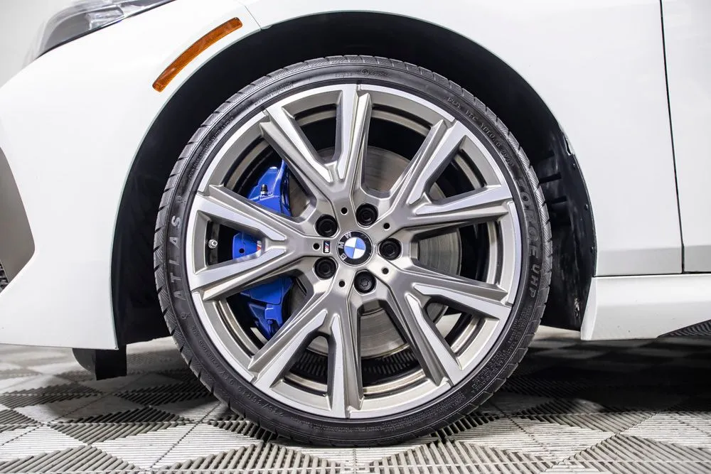 BMW 2 Series photo 39