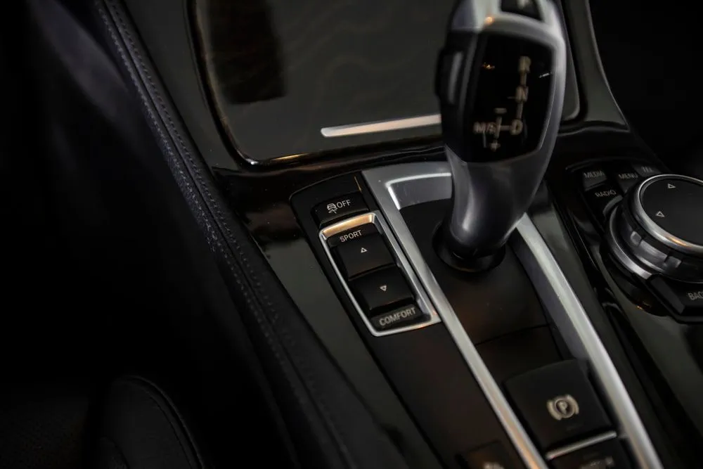BMW 5 Series photo 33