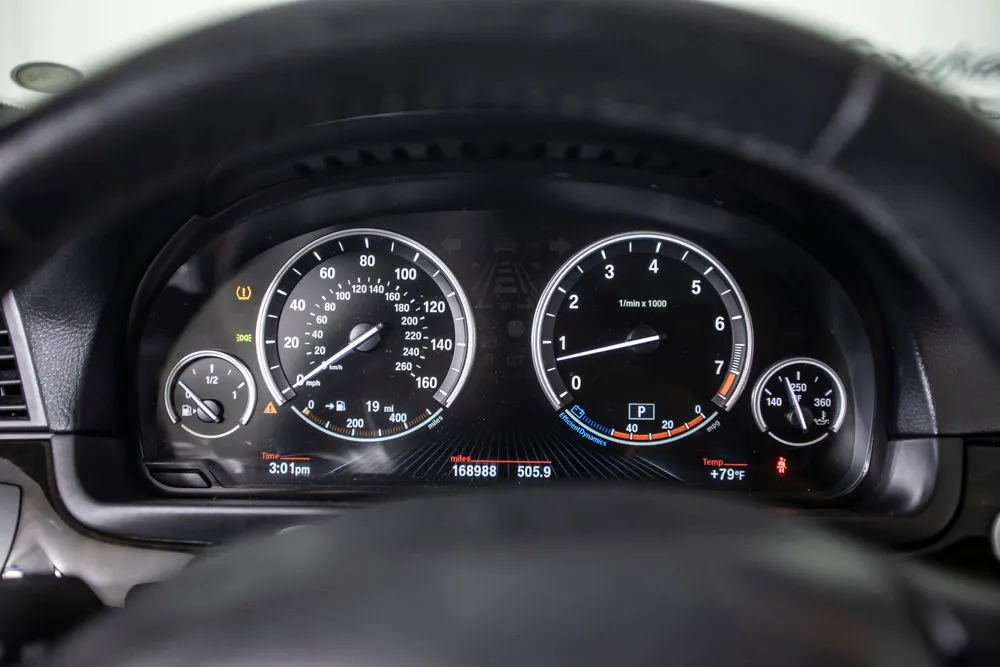 BMW 5 Series photo 23