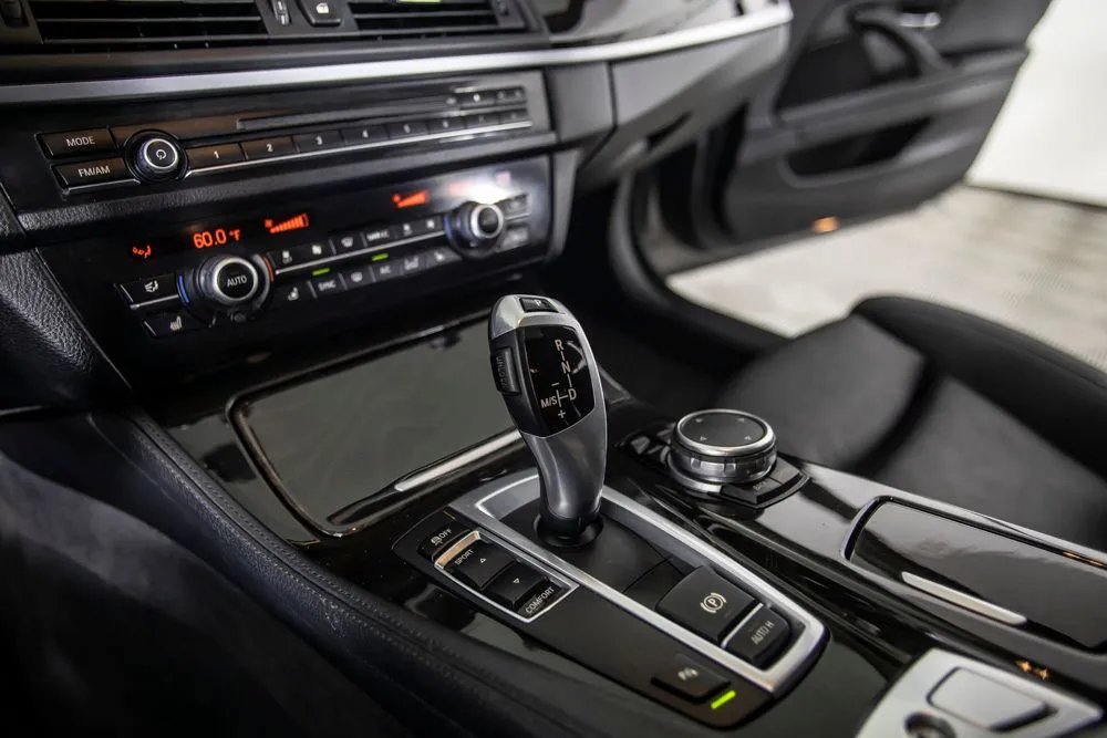 BMW 5 Series photo 31