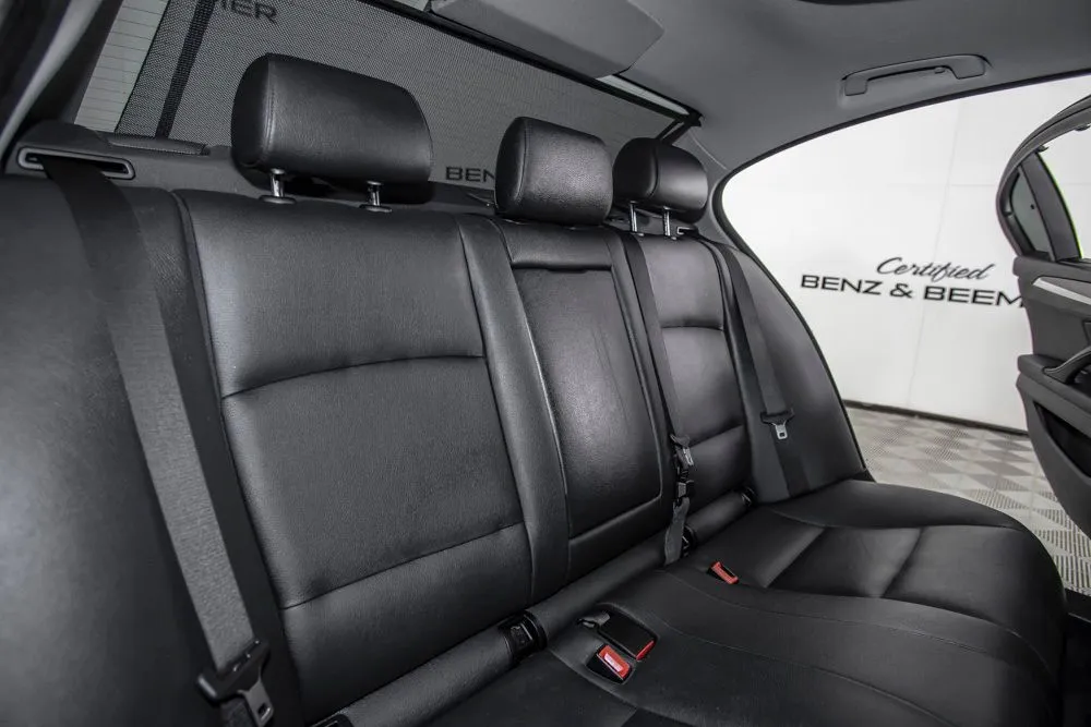 BMW 5 Series photo 15