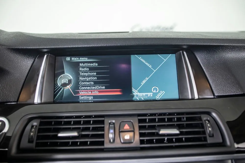 BMW 5 Series photo 26