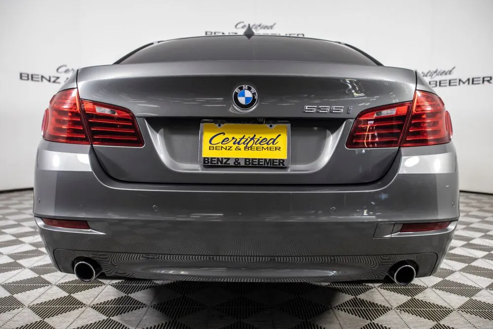 BMW 5 Series photo 7