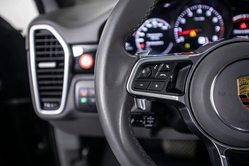 Porsche Cayenne photo 39