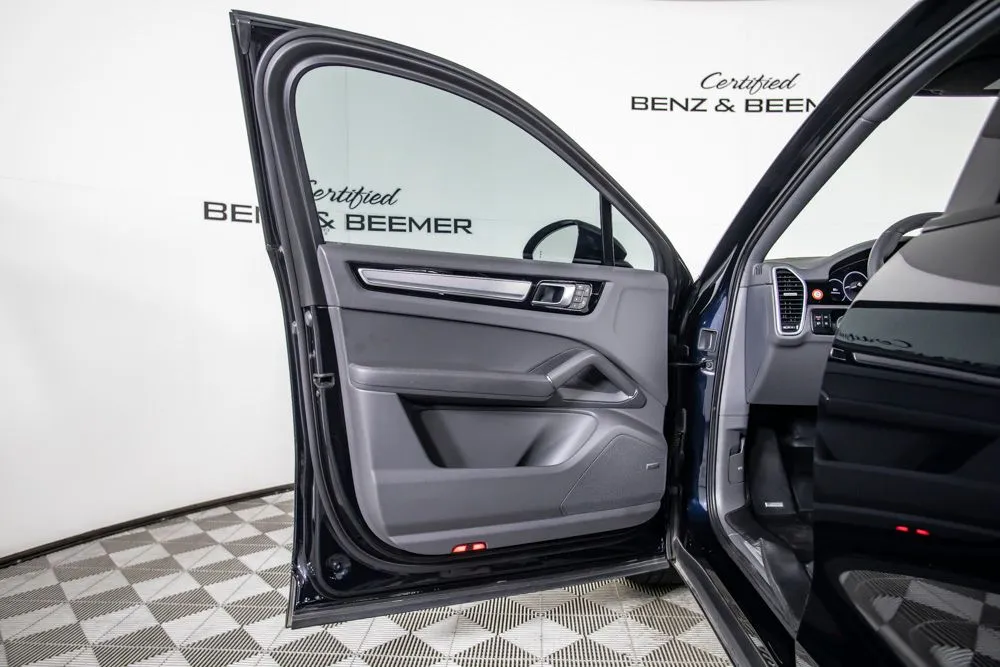 Porsche Cayenne photo 17