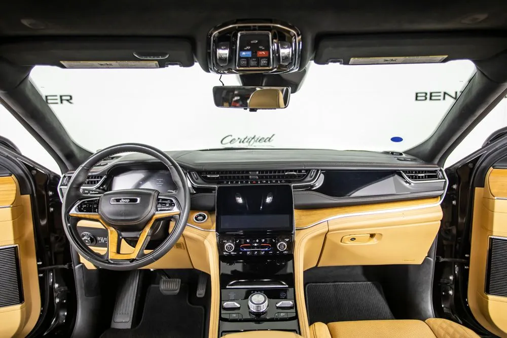 Jeep Grand Cherokee photo 23