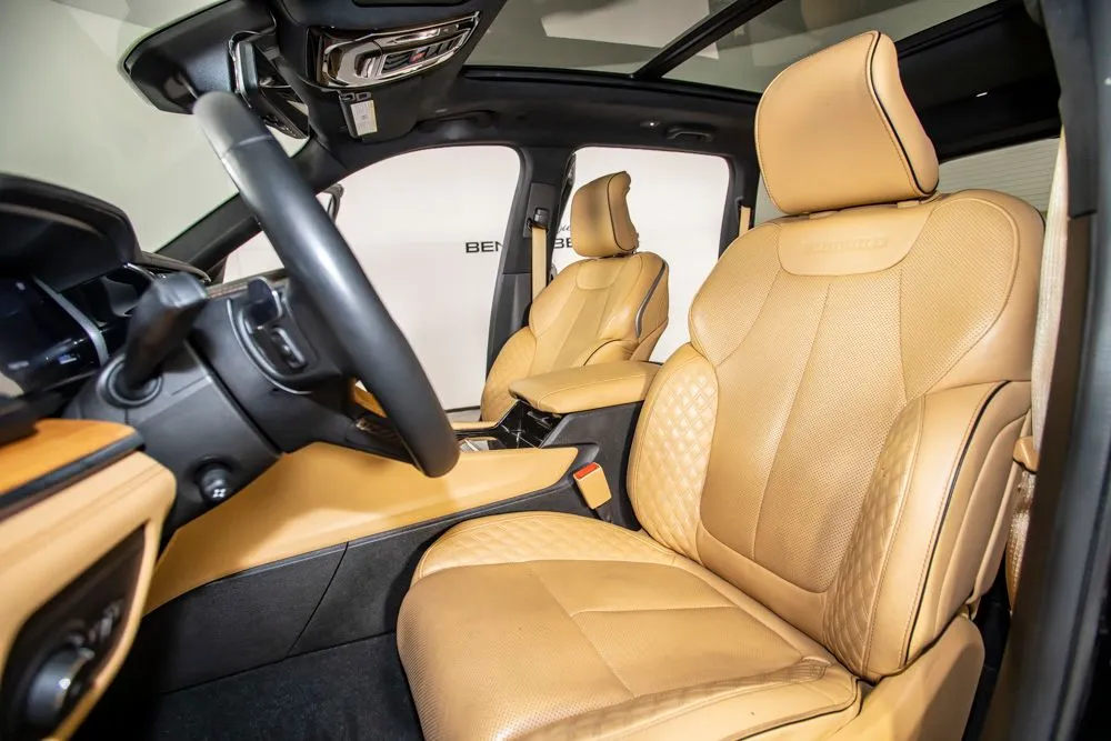 Jeep Grand Cherokee photo 11