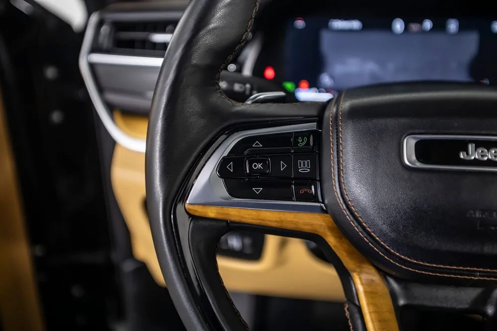 Jeep Grand Cherokee photo 40
