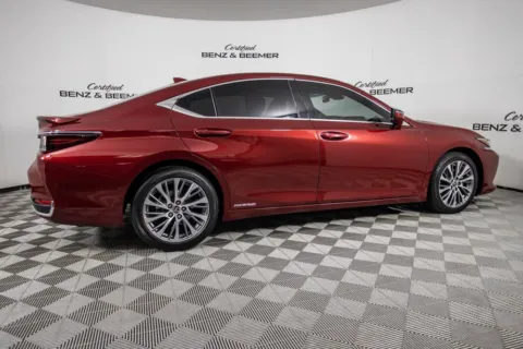 More photos of 2021 Lexus ES 300h at Certified Benz & Beemer, AZ