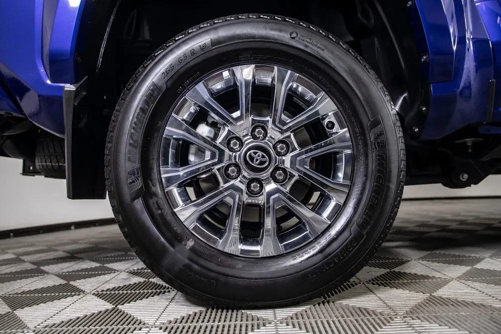 Toyota Tacoma photo 38