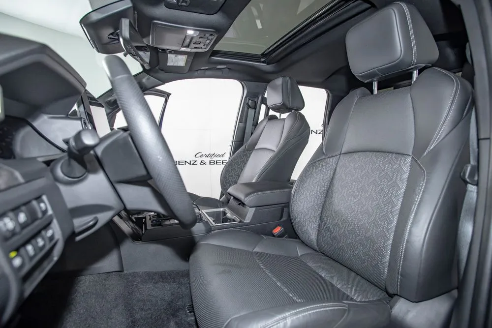 Toyota Tacoma photo 11