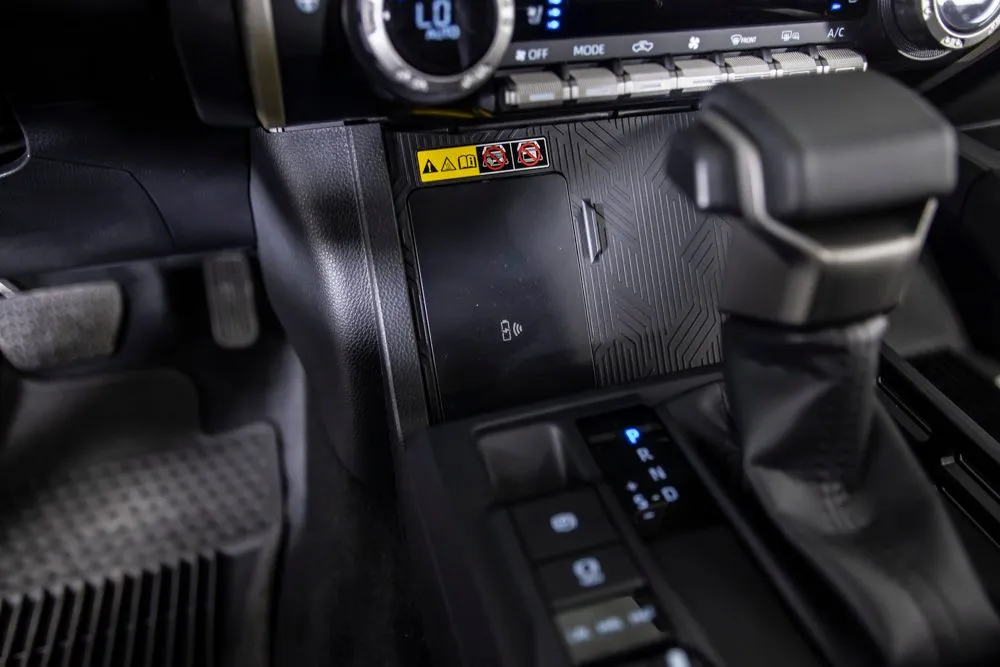 Toyota Tacoma photo 28