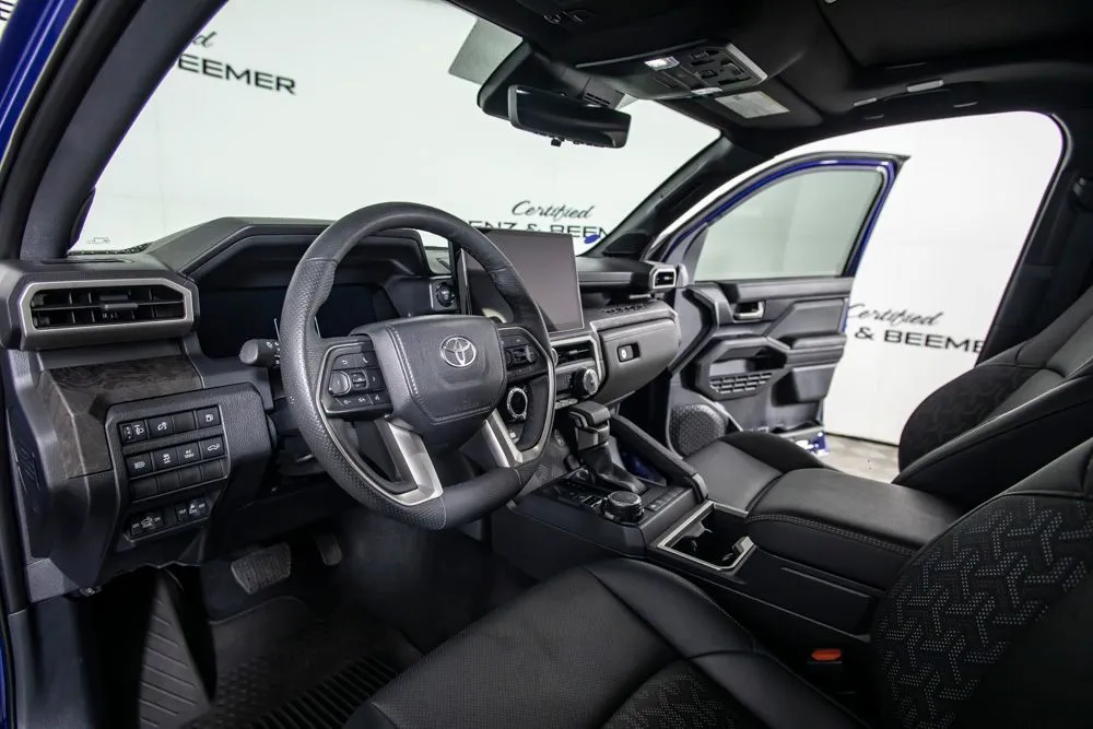 Toyota Tacoma photo 19