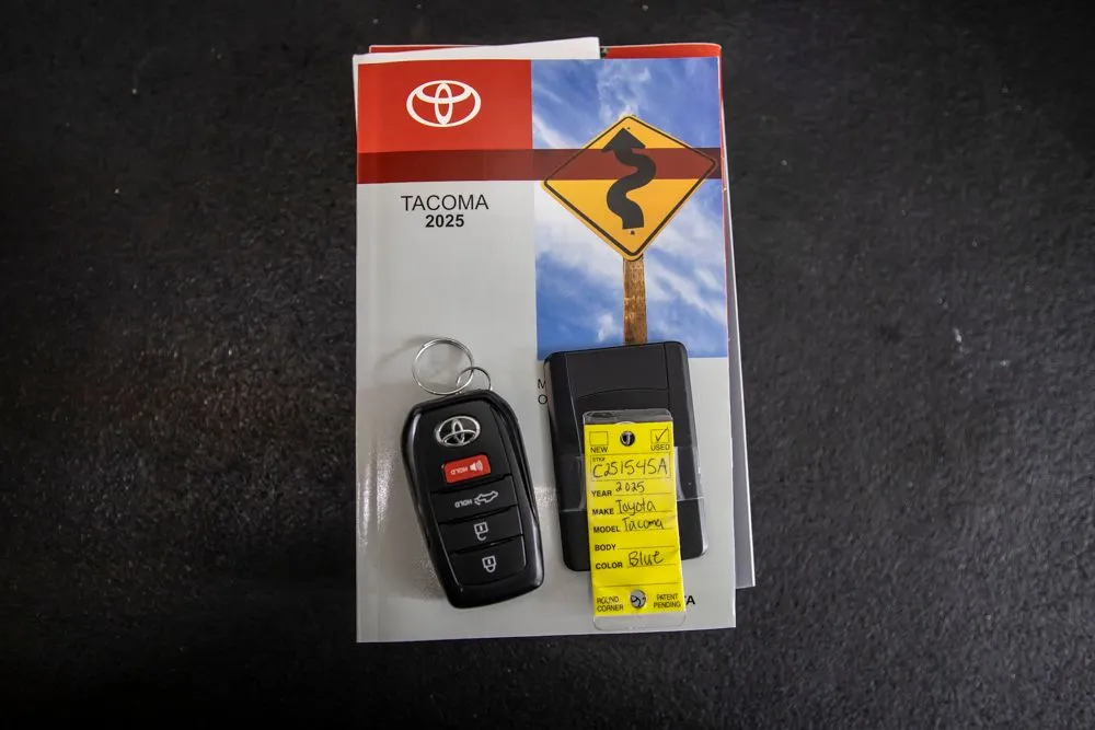 Toyota Tacoma photo 41