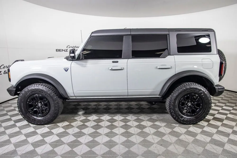 Ford Bronco photo 10