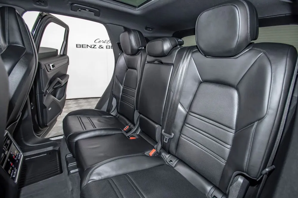 Porsche Cayenne photo 14