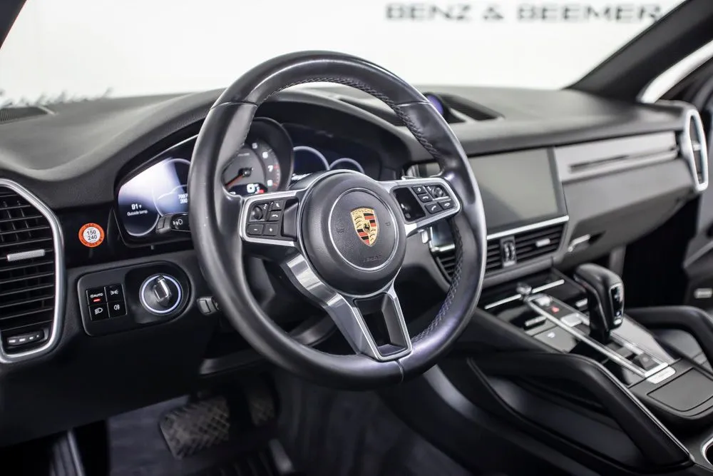 Porsche Cayenne photo 21