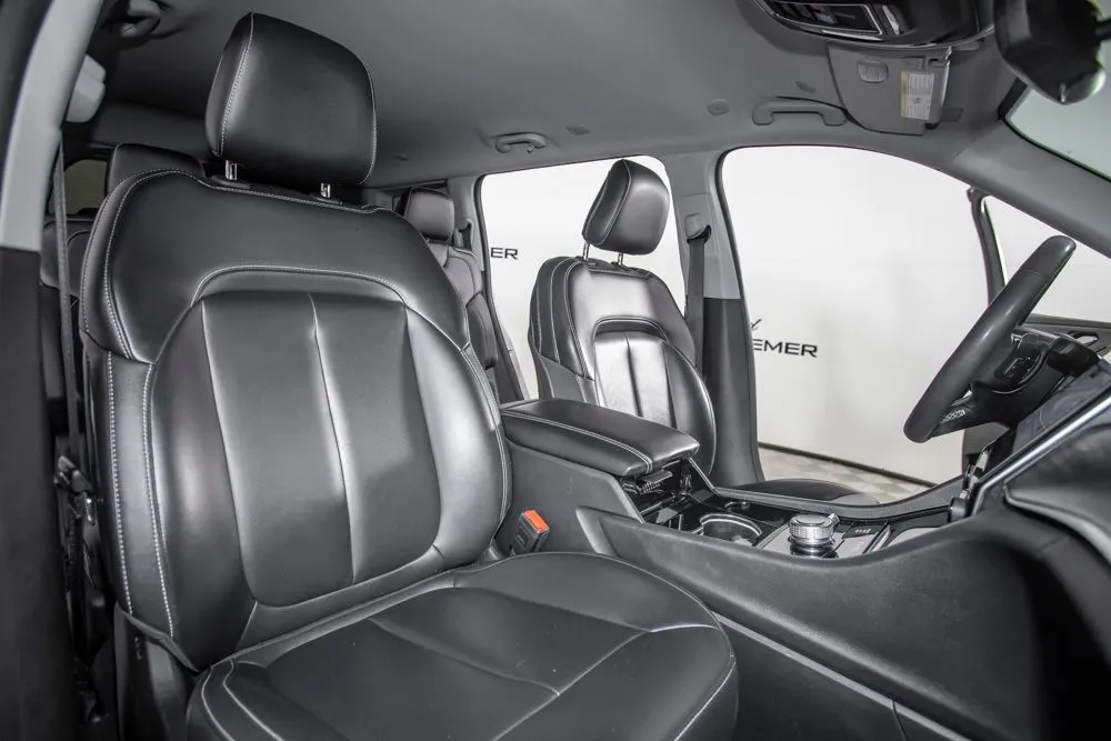 Jeep Grand Cherokee L photo 17