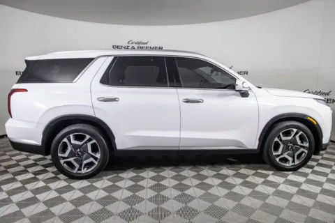 More photos of 2025 Hyundai Palisade Limited at Certified Benz & Beemer, AZ