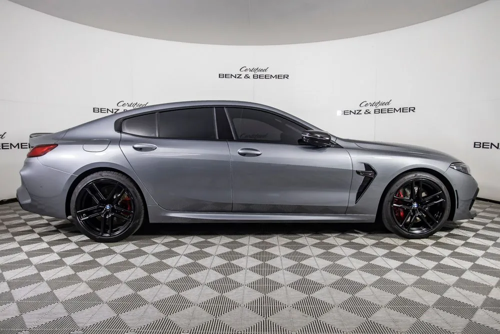 BMW M8 photo 3