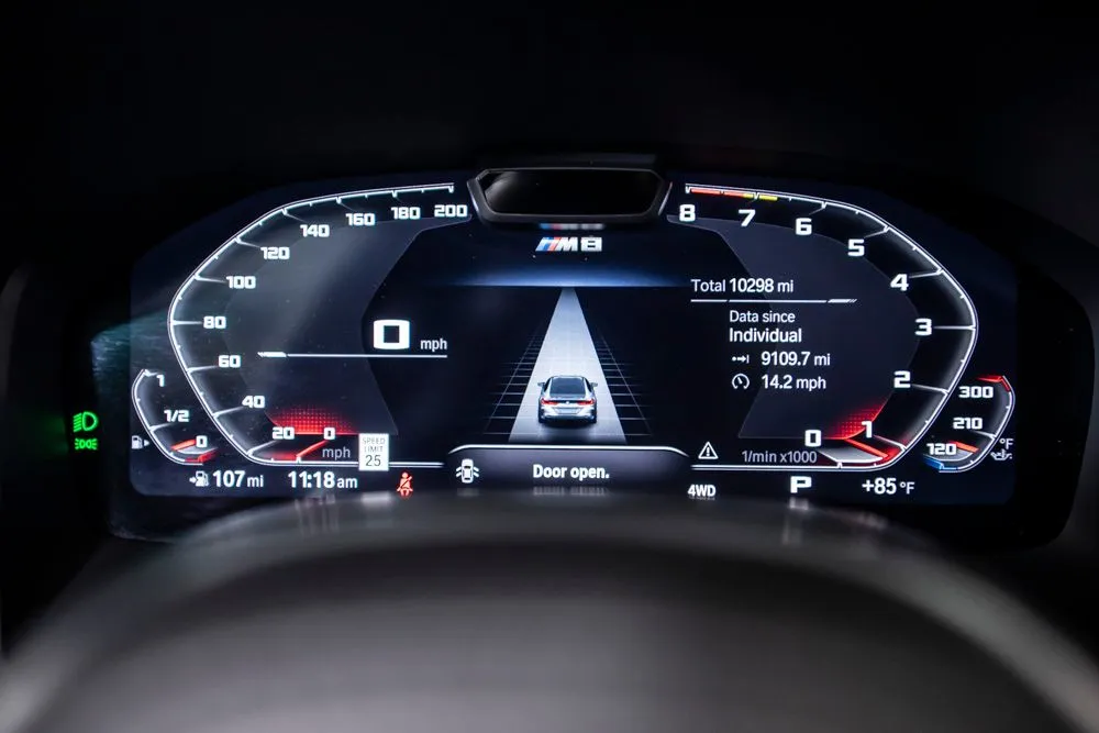 BMW M8 photo 28