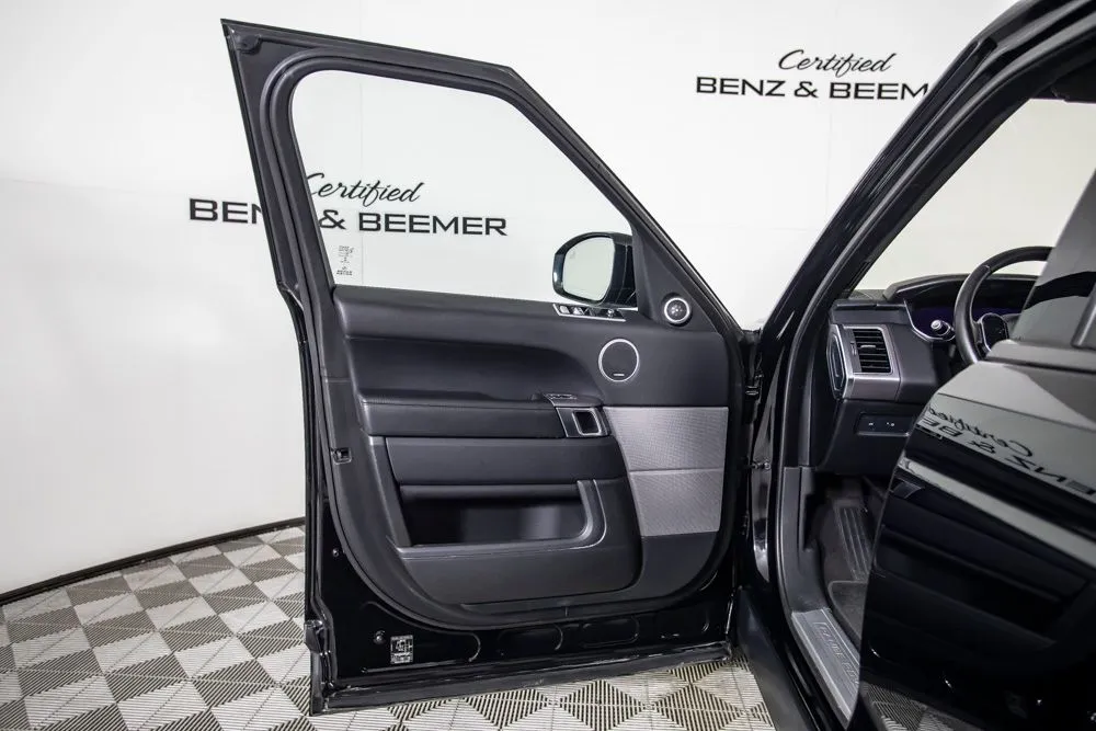 Land Rover Range Rover Sport photo 17