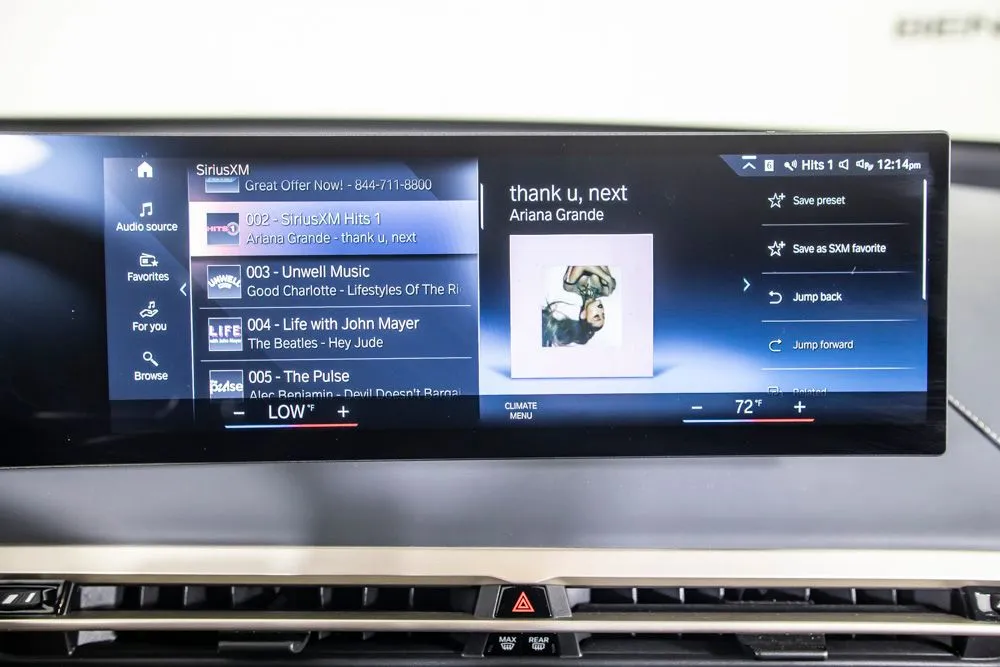 BMW iX photo 29