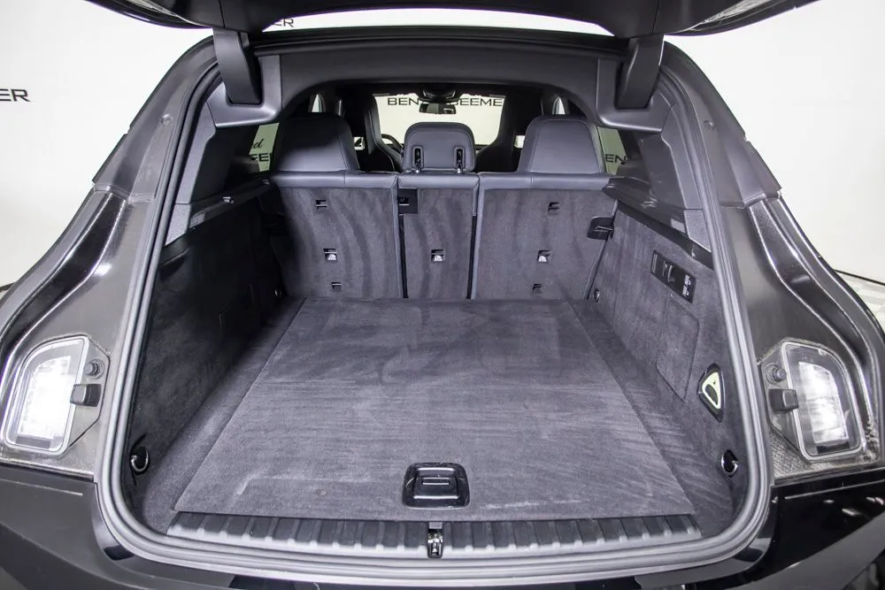 BMW iX photo 8