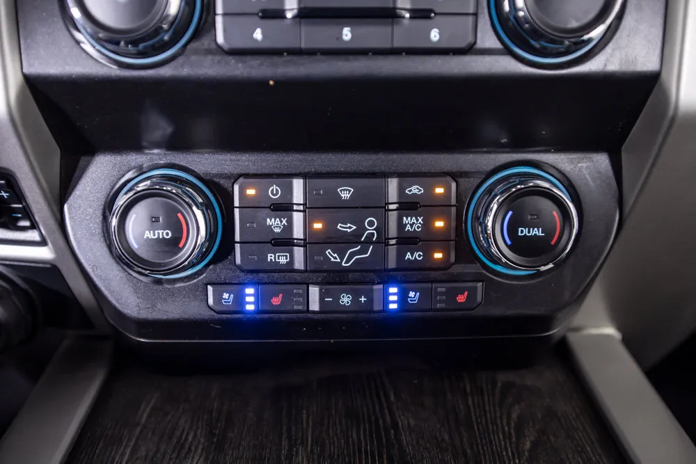 Ford F-250SD photo 31
