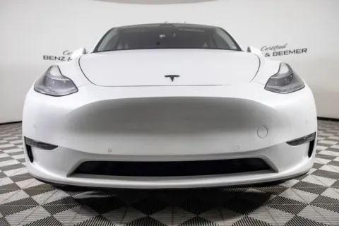 More photos of 2022 Tesla Model Y Performance at Certified Benz & Beemer, AZ