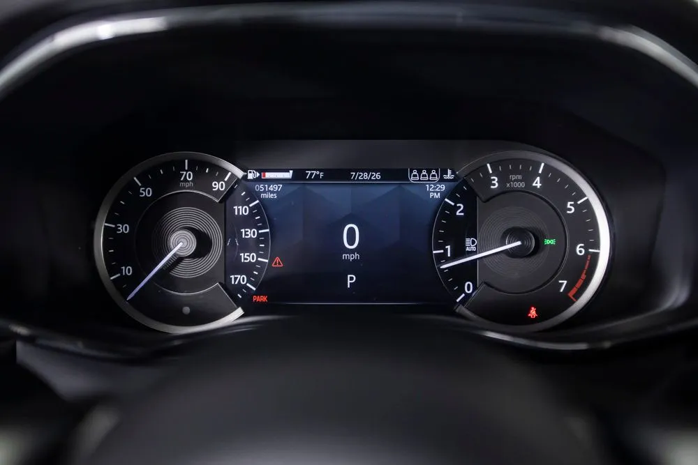 Jaguar F-PACE photo 25