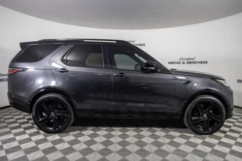 More photos of 2025 Land Rover Discovery Dynamic SE at Certified Benz & Beemer, AZ