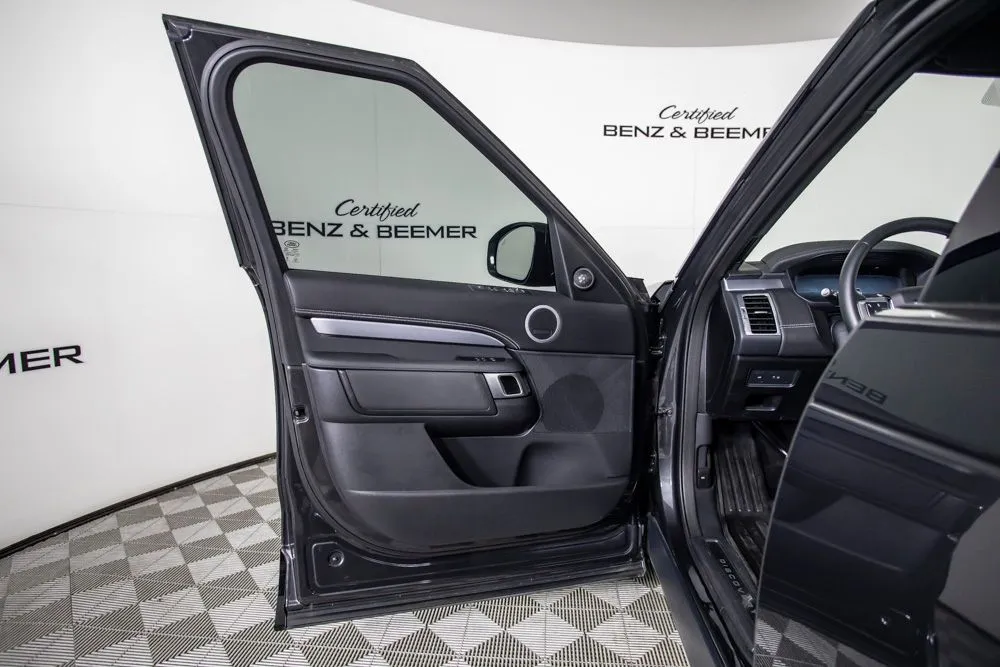 Land Rover Discovery photo 21