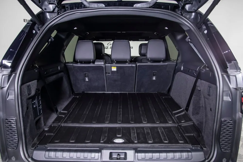 Land Rover Discovery photo 8