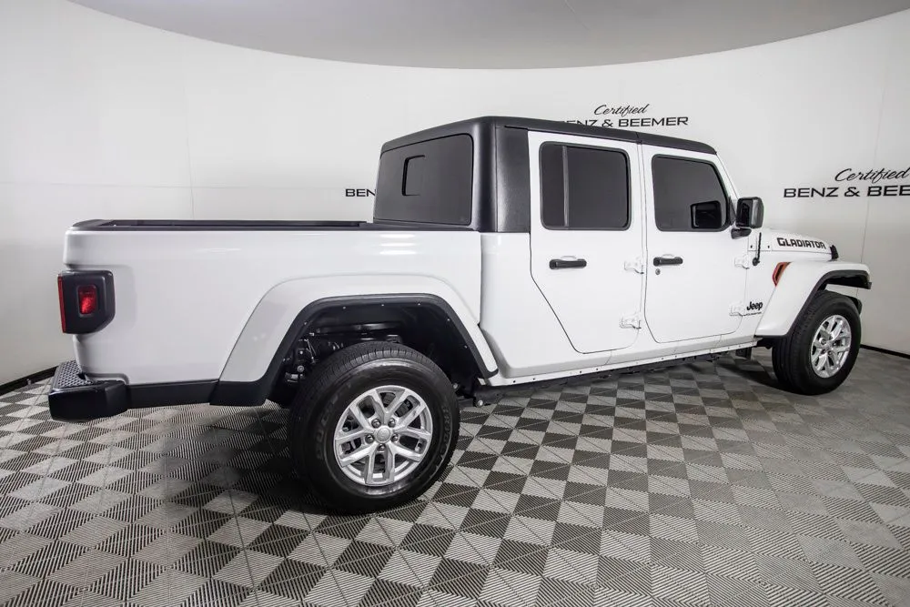 Jeep Gladiator photo 2