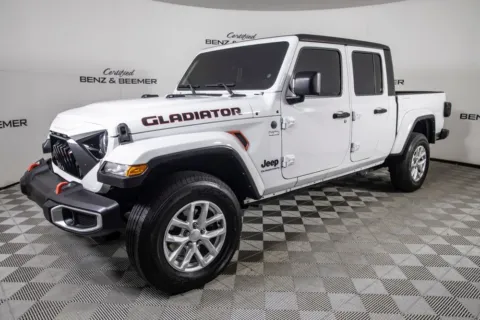 More photos of 2023 Jeep Gladiator Sport S at Certified Benz & Beemer, AZ